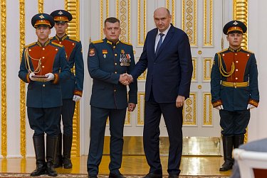 Оренбуржцам вручены госнаграды